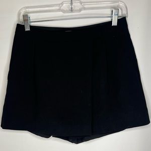 Vince Camuto skort